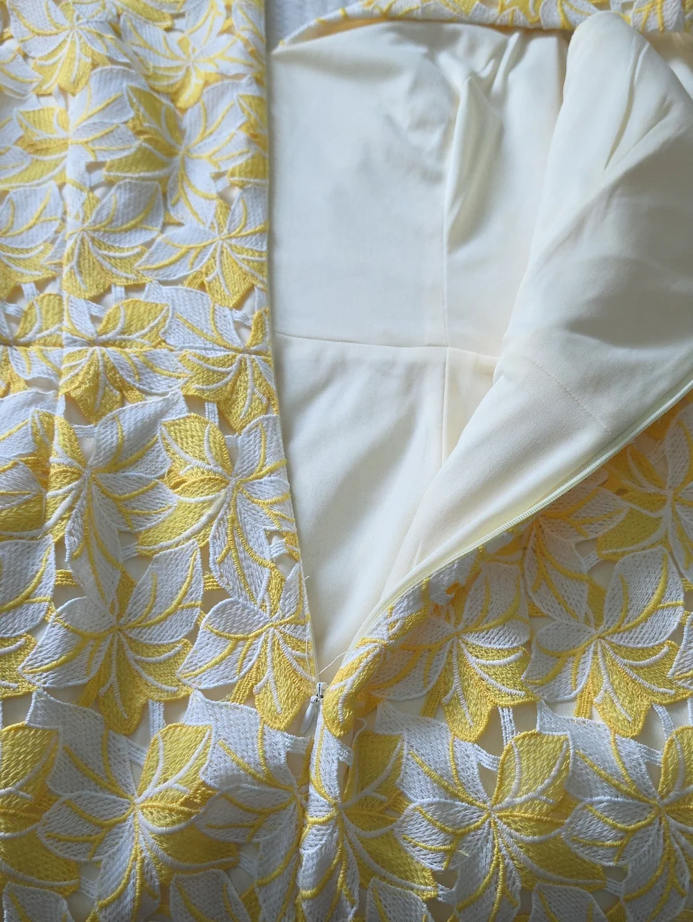 White House Black Market Sleeveless Yellow & White Floral Sheath Dress